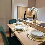 Urban Base With Free Parking & Terrace