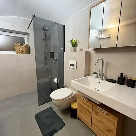 Lejlighed Urban Base With Free Parking & Terrace Celje