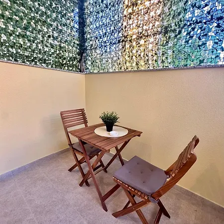 Appartement Urban Base With Free Parking & Terrace