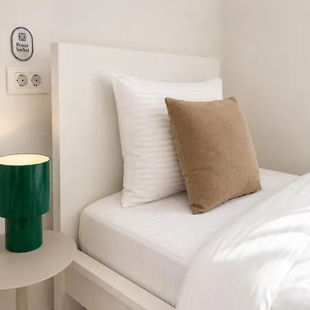 Apartment Urban Base Rooms & Apartments *