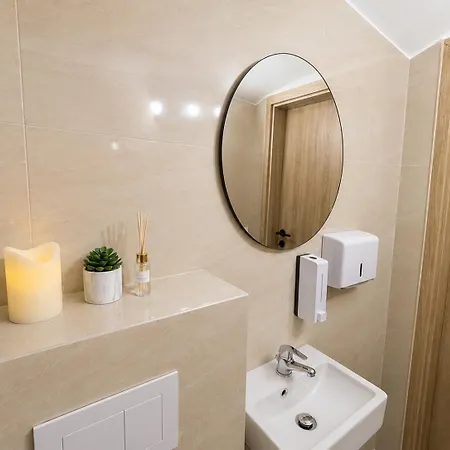 Urban Base Rooms & Apartments Apartment