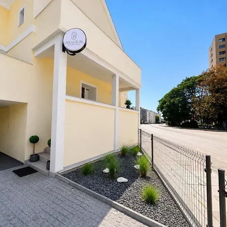 Apartment Urban Base Rooms & Apartments Celje