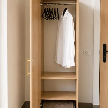 Urban Base Rooms & Apartments * Celje