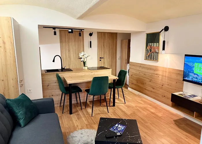 Urban Base With Free Parking & Terrace * Celje